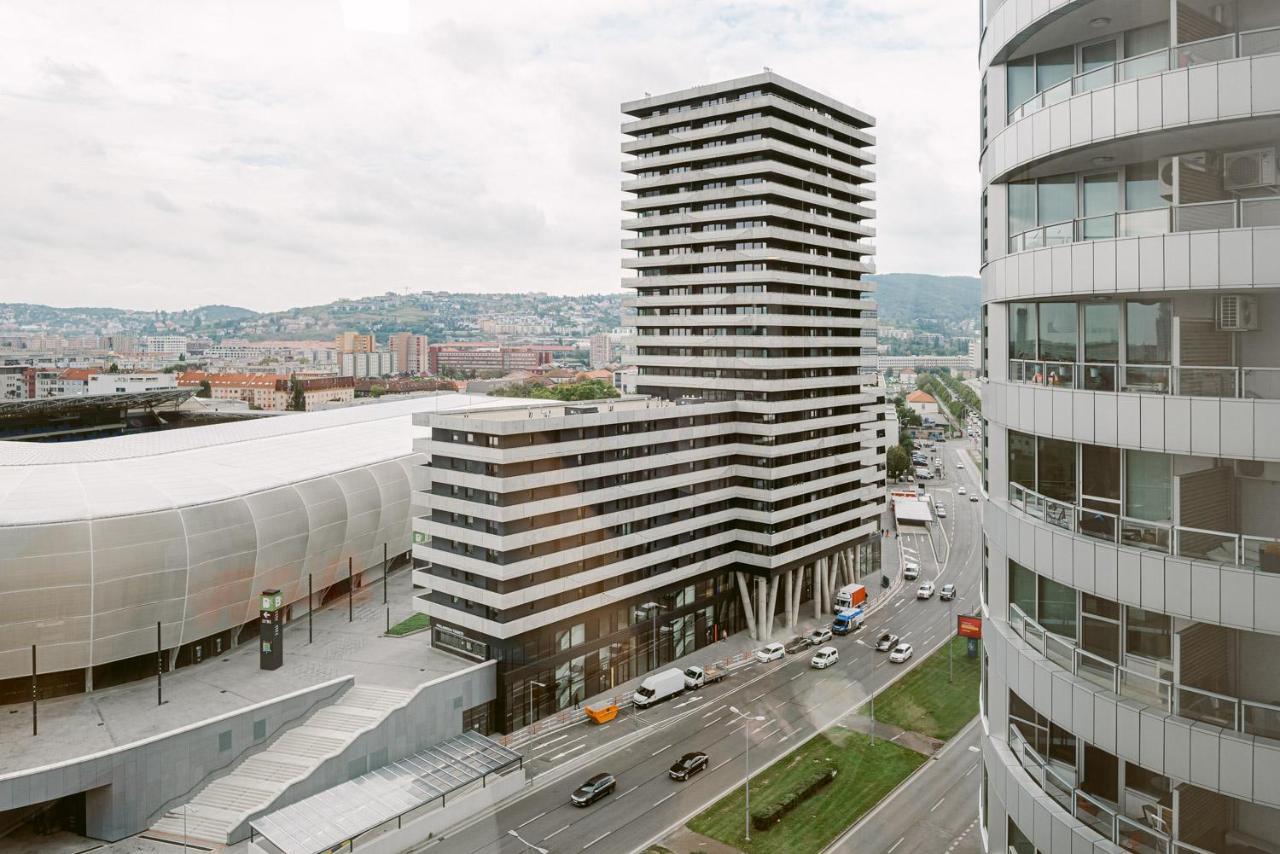 Slavic Spacious Apartment บราติสลาวา ภายนอก รูปภาพ
