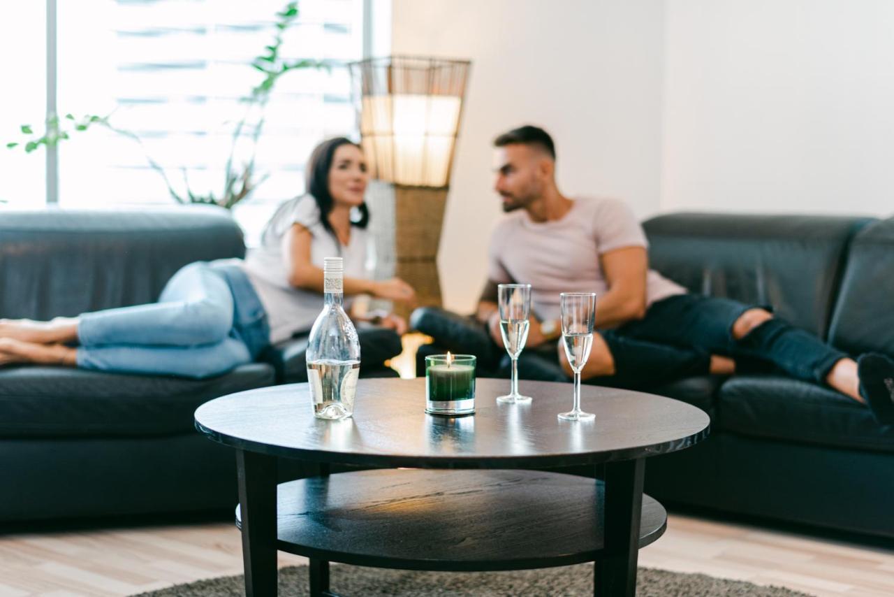 Slavic Spacious Apartment บราติสลาวา ภายนอก รูปภาพ