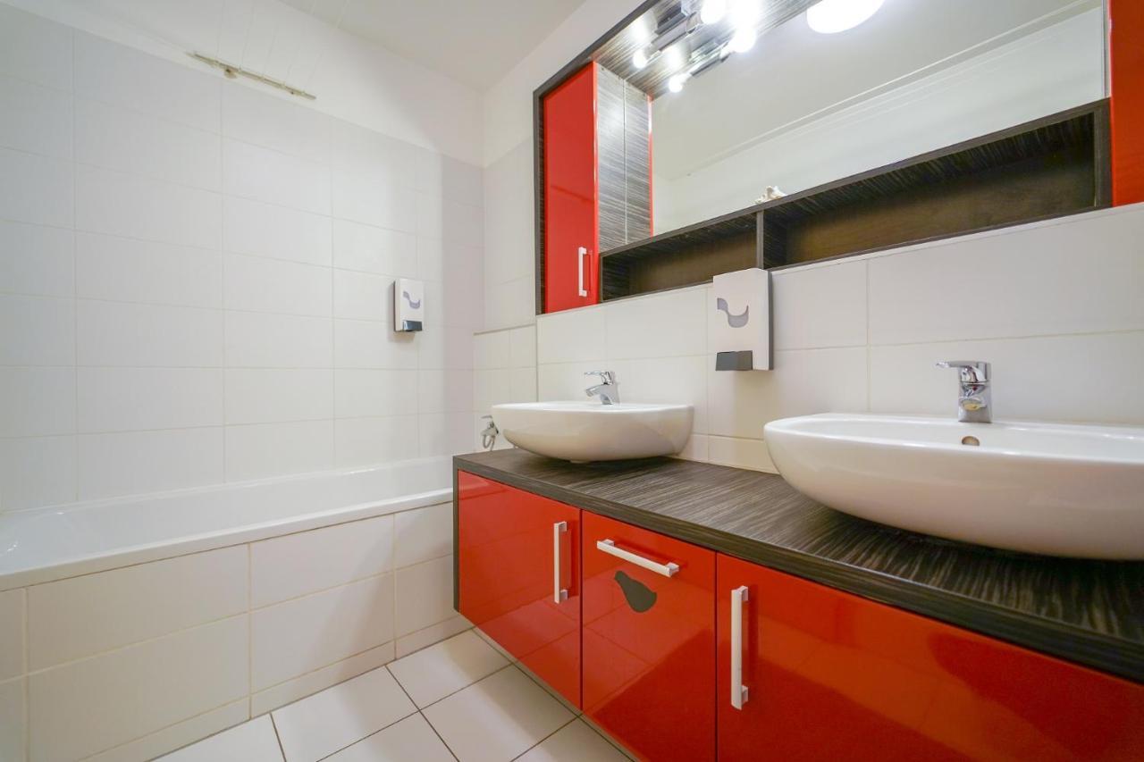 Slavic Spacious Apartment บราติสลาวา ภายนอก รูปภาพ